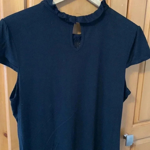 Black  M - Picture 5 of 9